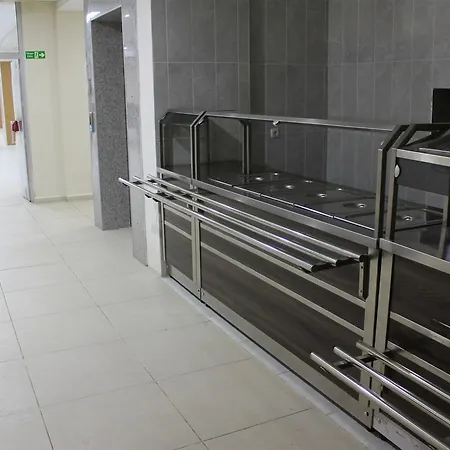 阿克珀纳尔酒店 2*